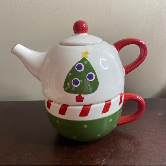 Pier 1 Tea Set for one- Christmas Tree- Mug & Teapot - Picture 1 of 6